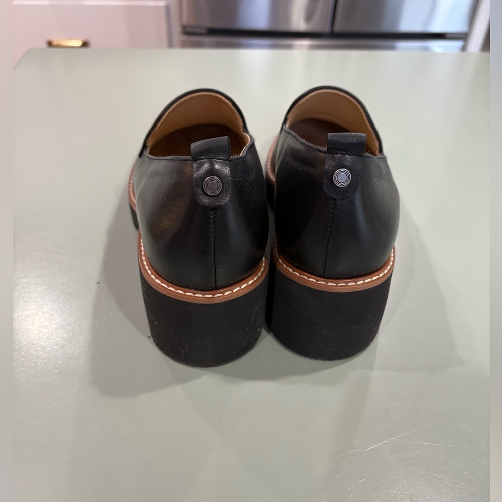Women’s Naturalizer black loafer - Picture 4 of 4